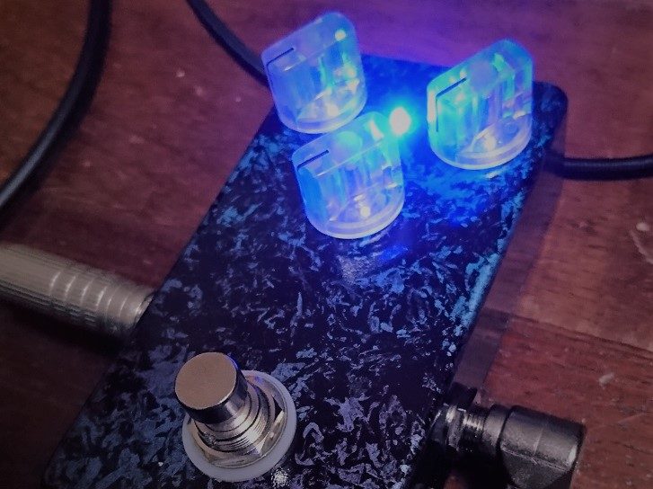 proco-rat2-usa-青色LED点灯